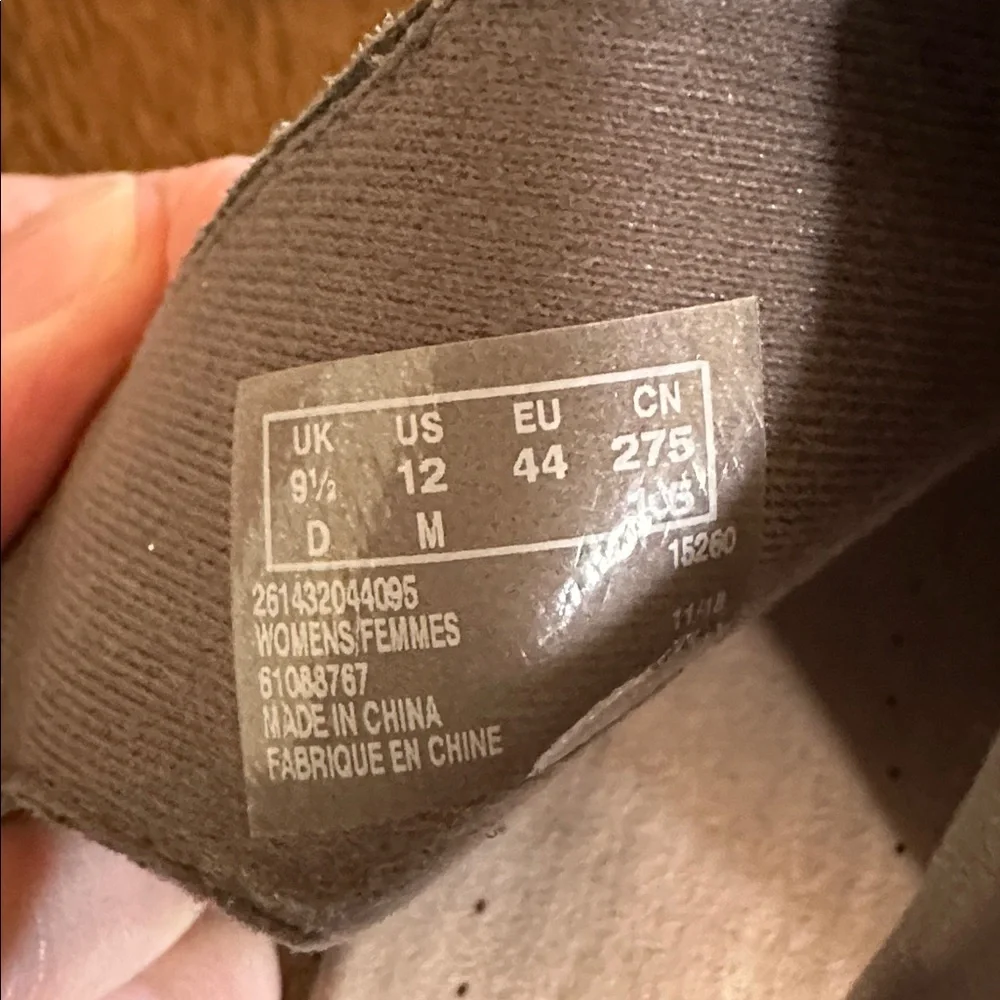 NWT Clarks Open-Toe Sandals - Picture 8 of 9